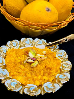 A picture of Lachko Mango Kalakand.