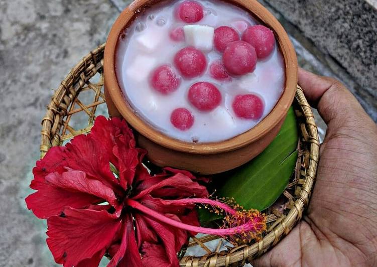 Easiest Way to Prepare Homemade Hibiscus Thai rice balls dunk in coconut milk