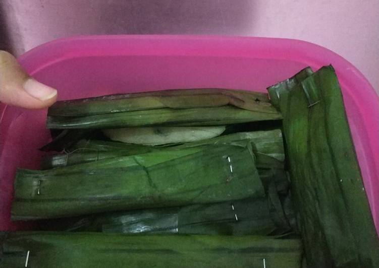 Bagaimana Menyiapkan Otak otak ikan, Enak Banget