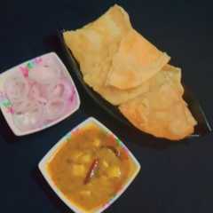 लूचई और आलू की सब्जी (luchai aur aloo ki sabzi recipe in Hindi)-レシピのメイン写真