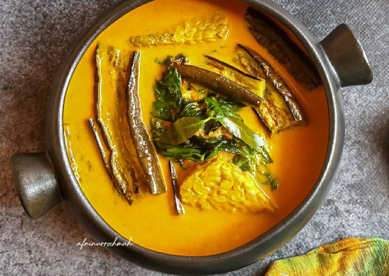 Pecel Santan Terong Tempe