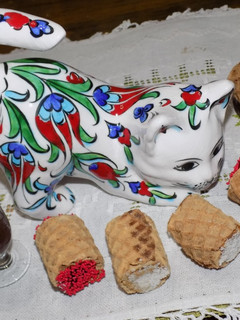 Una foto de Cañoncitos con dulce de leche