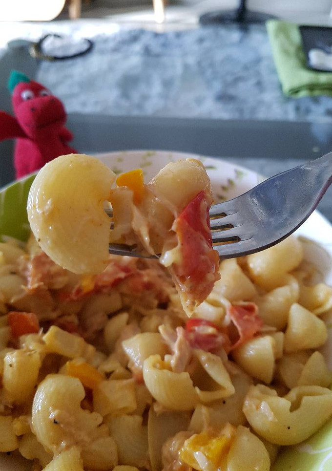 A picture of Kicking creamy pasta mix.