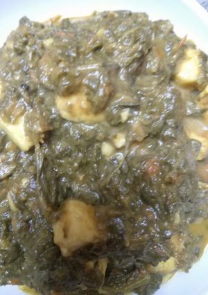 A picture of Palak paneer.