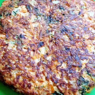 Tortilla de hojas de apio y zanahoria Receta de Gloria Tonin- Cookpad