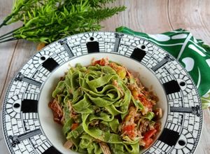 Foto resep Tagliatelle Con Pomodoro e Tonno / Pasta Bayam Saus Tuna