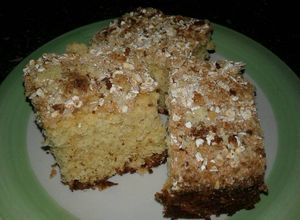 Una foto de Torta fácil de avena, naranja y canela
