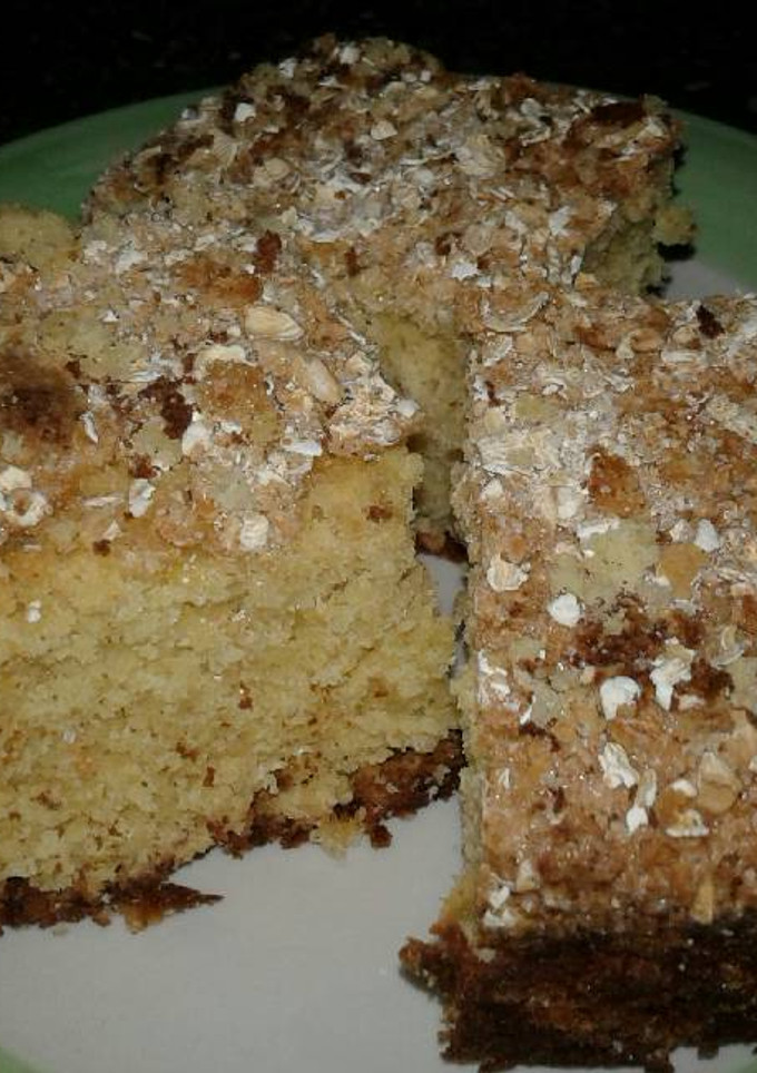 Una foto de Torta fácil de avena, naranja y canela