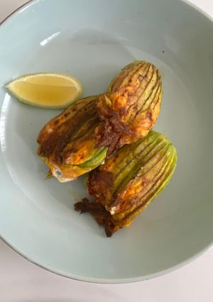 Une photo de Fleurs de courgette farcies ricotta épinards