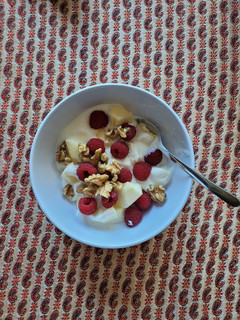 Una foto de Desayuno o merienda saludable con kéfir