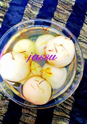 A picture of Rice Rasogulla.