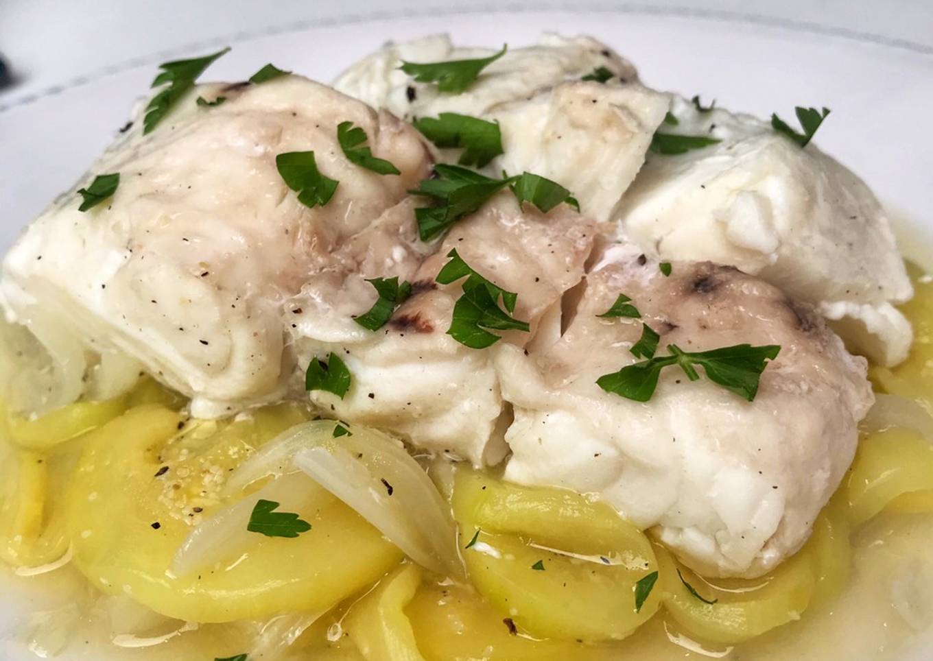 Merluza con calabacín al vapor - Lékué