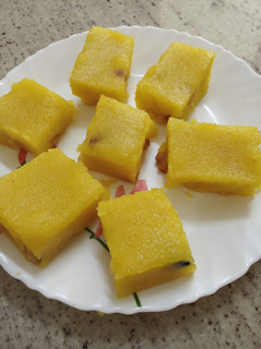 பைனாப்பிள் கேசரி (pineapple kesari recipe in Tamil) செய்முறை முக்கிய புகைப்படம்