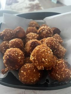 Sajtos cukkinigolyó rántva recept fotója