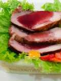 Lomo ancho de cerdo en salsa de uva Isabella