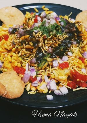 ભેળ (Bhel Recipe In Gujarati) રેસીપી મુખ્ય ફોટો