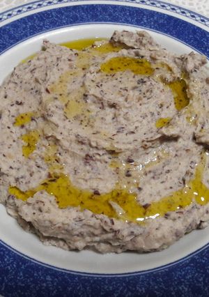 Una foto de Hummus de soja roja/azukis vegano