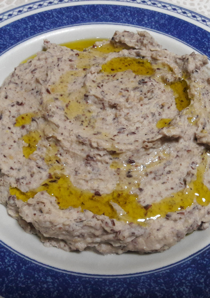 Una foto de Hummus de soja roja/azukis vegano