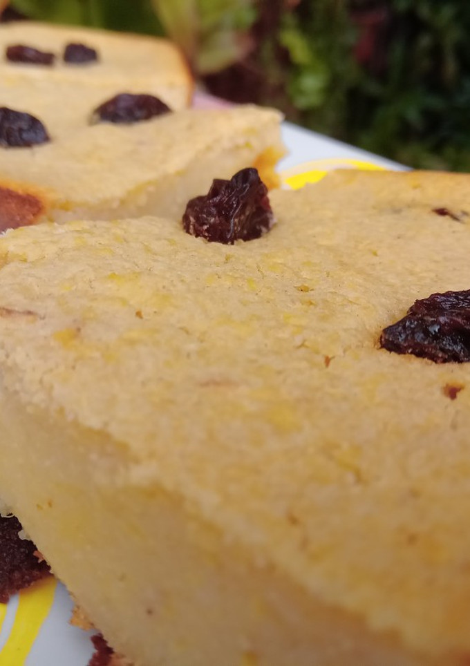 Una foto de Budín de manzanas y pasa de uvas 🍎 saludable y sin tacc