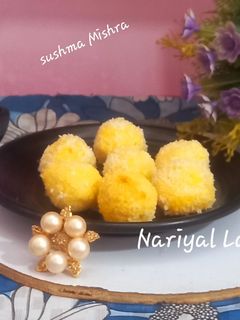 नारियल का लड्डू रेसिपी मुख्य फोटो