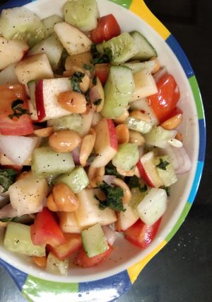 A picture of Chatpata peanut salad.