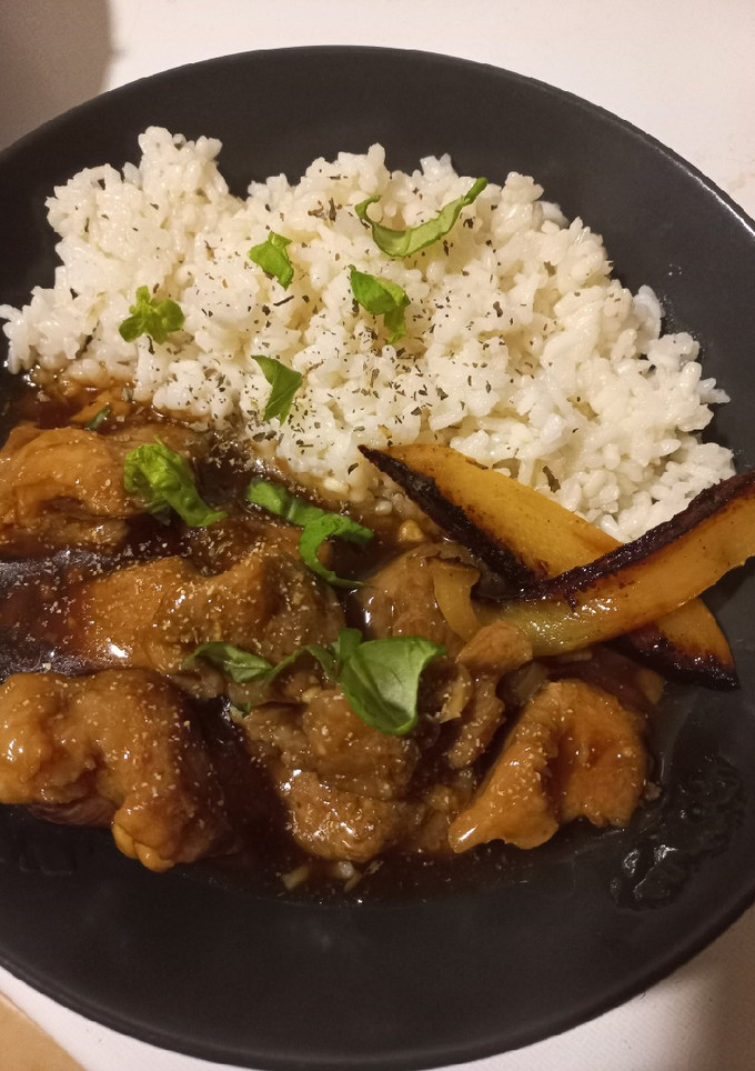 Una foto de Cerdo teriyaki 🥣