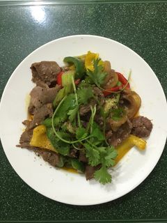 Hình của món Bò da xào ớt chuông.