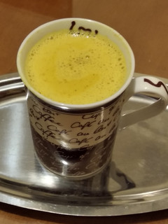 Φωτογραφία της συνταγής Ζεστό latte με κουρκουμά