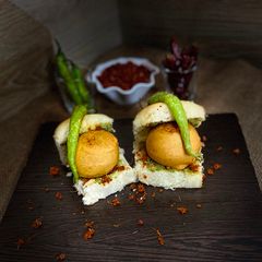 Mumbaiya Vada Pav A picture of Mumbaiya Vada Pav.