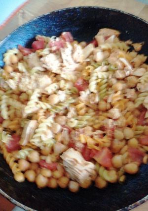 Una foto de Estofado de verduras y garbanzos