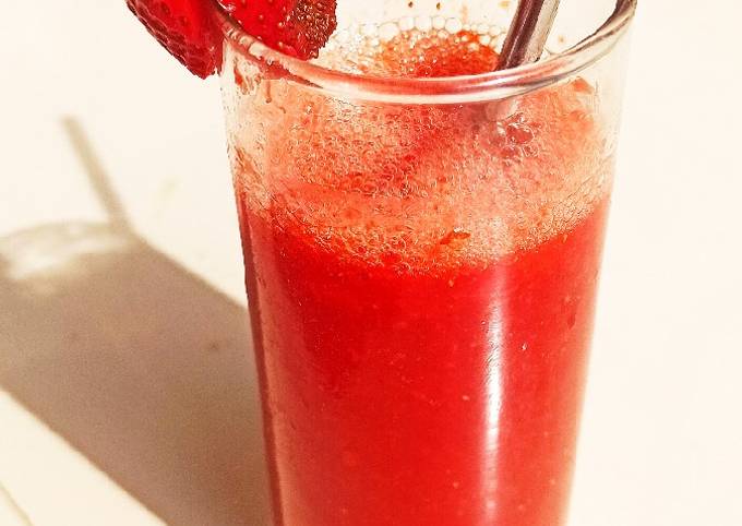 Langkah Mudah untuk Membuat Jus strawberry lemon Anti Gagal