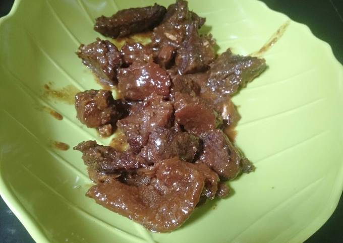 Semur mantul (daging sapi)