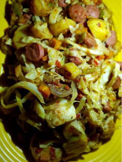 A picture of Diced sausage sauce💕.