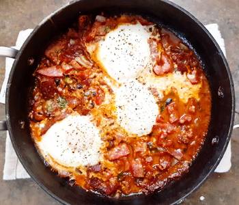 Popular Cuisine Italian egg bake Shakshuka Home Style