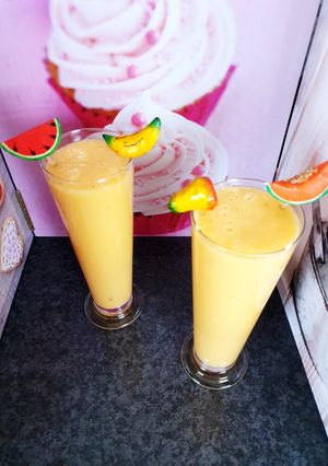 Une photo de Smoothie banane pommes orange 🍊