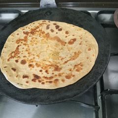 مولی پراٹھا A picture of مولی پراٹھا.