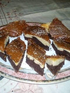 صورة لوصفة كيك الفانليا بي الكاكاو وكرميل