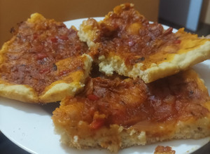 Una foto de Pizza Casera con Polvo de Hornear 😁✨✨✨