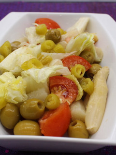 Una foto de Ensalada de espárragos y guindilla