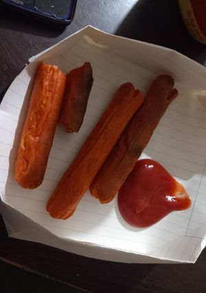 صورة لوصفة نقانق لجوع اخر الليل
