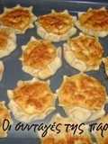 Easter lihnarakia (sweet cheese pies)