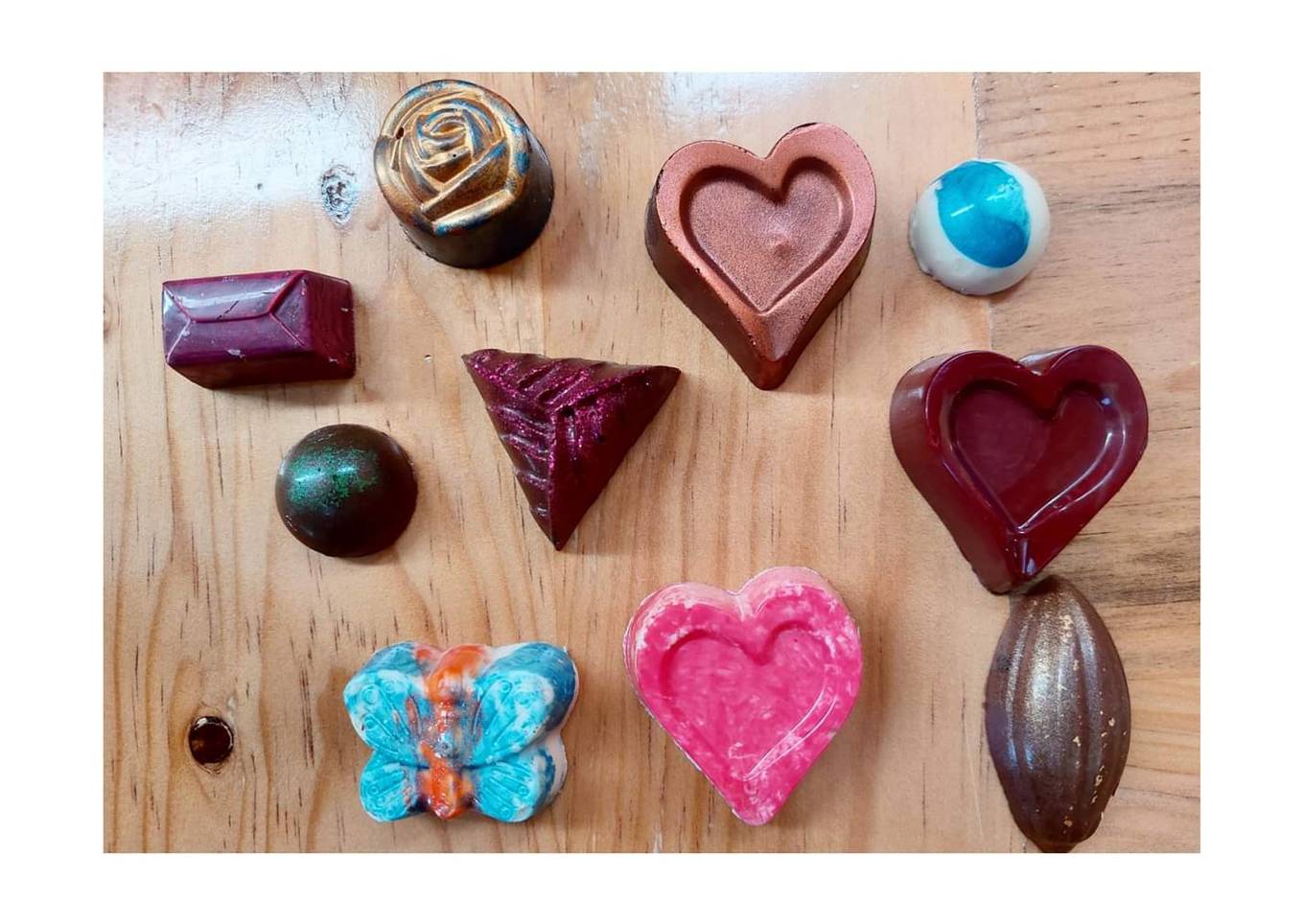 Bombones de chocolate con relleno de chapulín