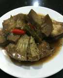 Cá lụy kho mít non