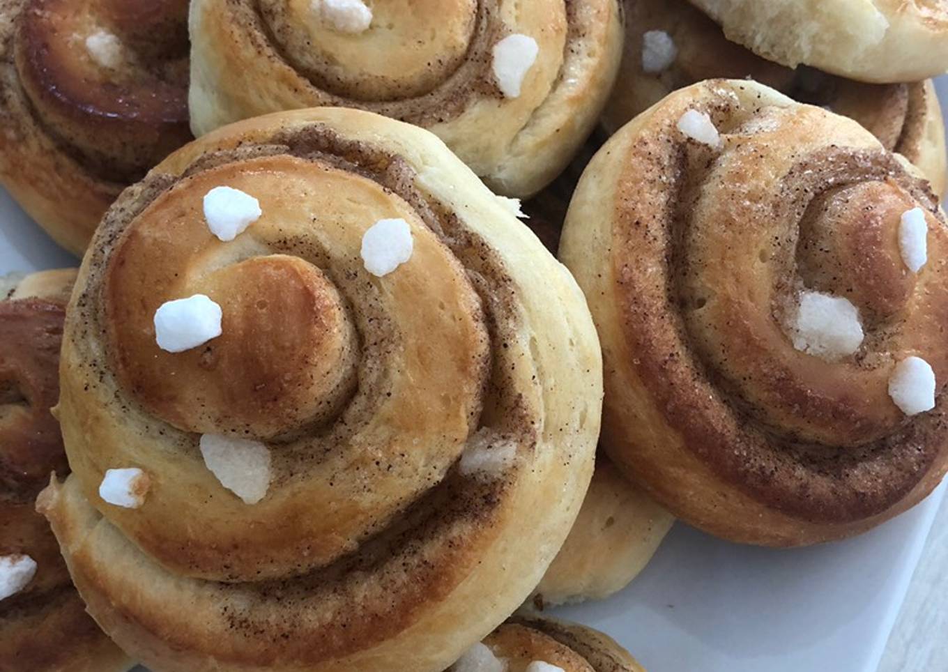 Cinnamon rolls (canela)