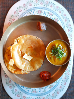 મકાઈ ના રોટલા (Makai Rotla Recipe In Gujarati) રેસીપી મુખ્ય ફોટો