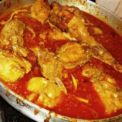 A picture of Special Chicken curry.