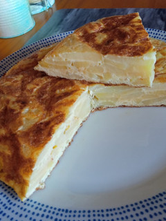 Una foto de Tortilla española de patata y cebolla