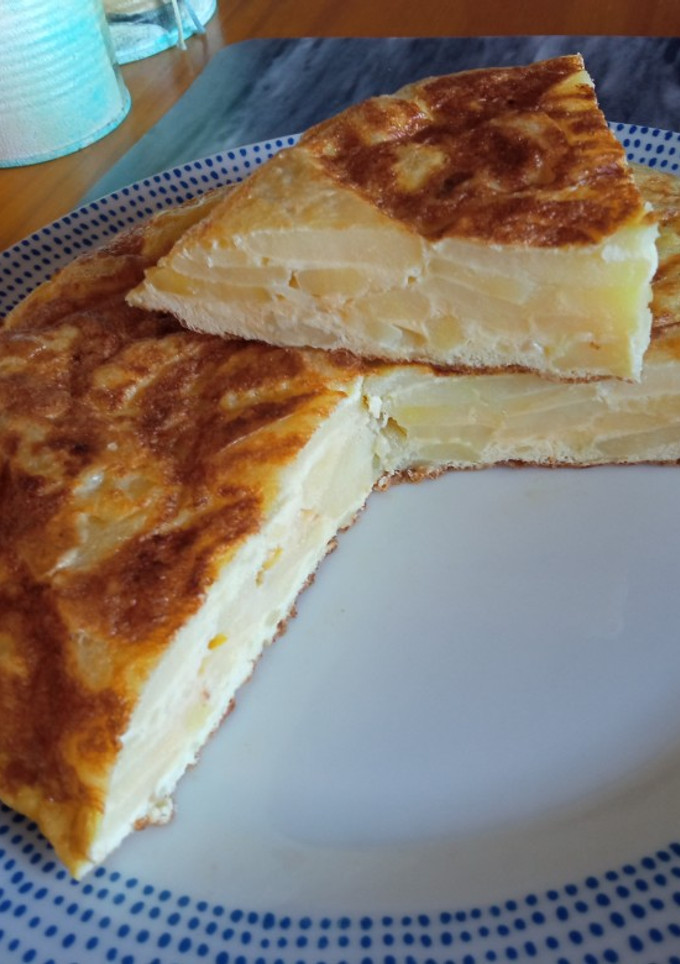 Una foto de Tortilla española de patata y cebolla