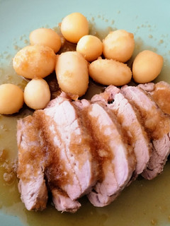 Una foto de Solomillo de cerdo con patatas