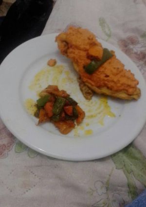 Una foto de Pollo con pasta de cacahuate